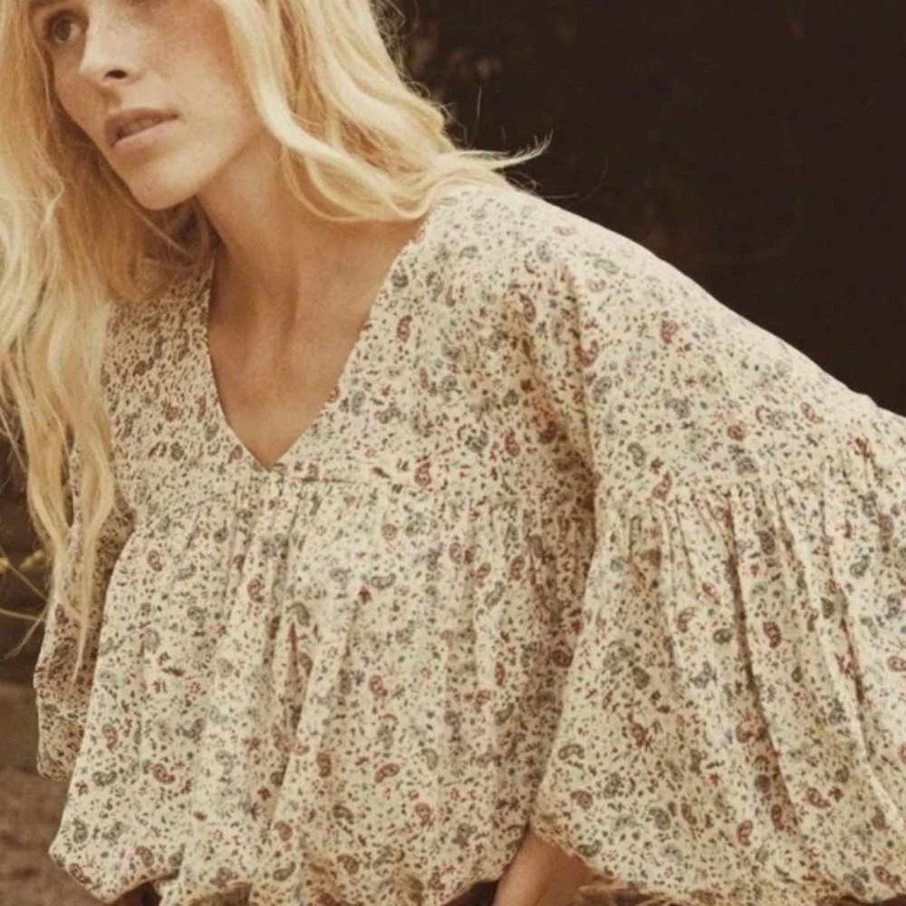 Doen Bell Sleeve Blouse 100% silk